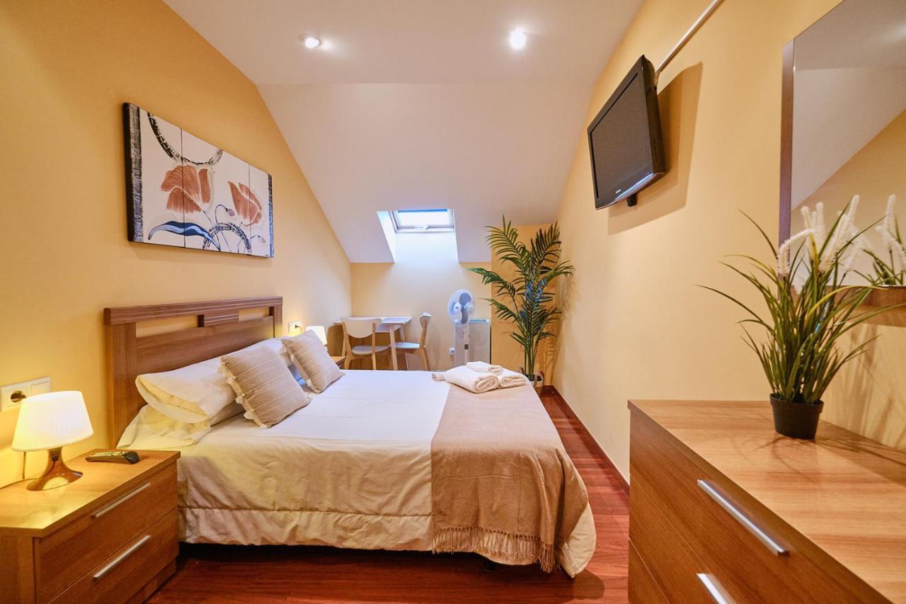 Peregrina Pension 1 O Pedrouzo Εξωτερικό φωτογραφία